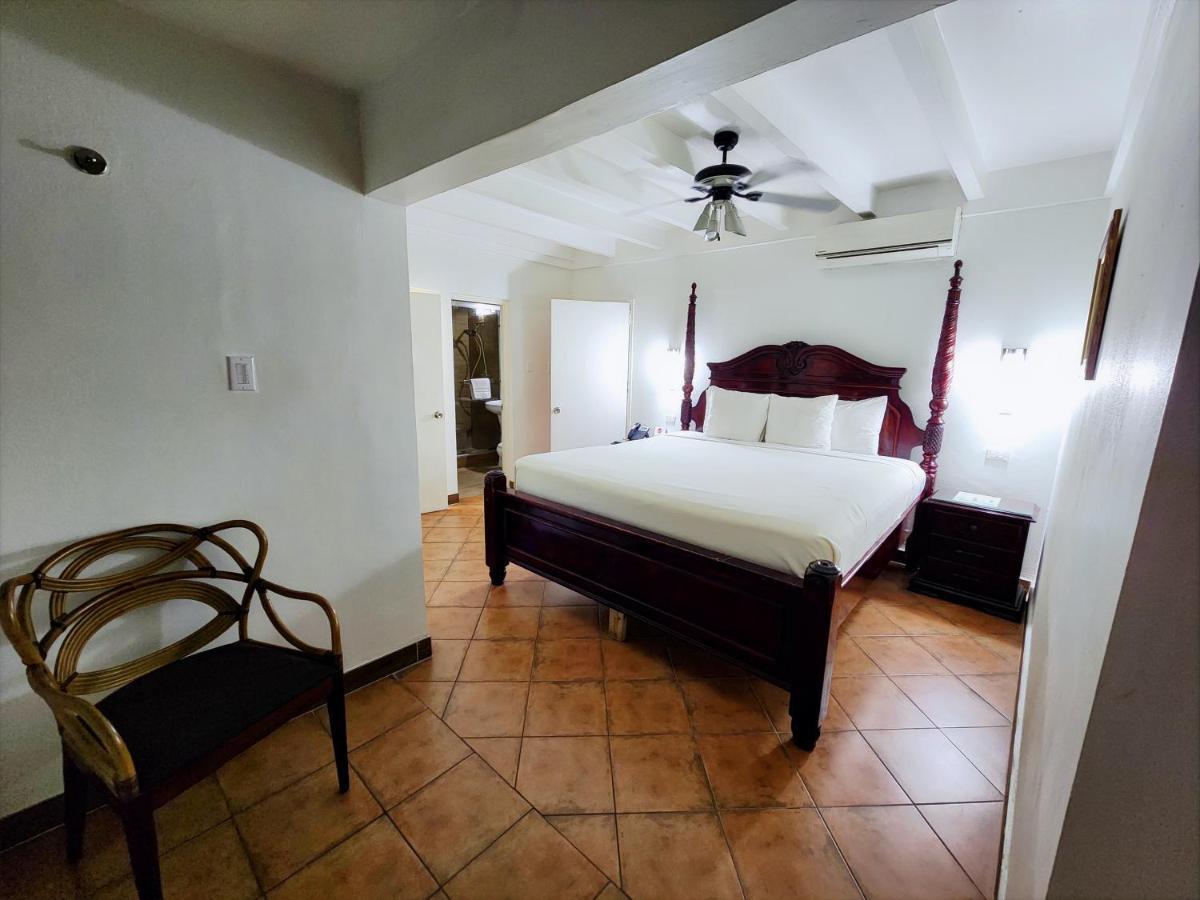 Altamont West Hotel Бухта Монтего Экстерьер фото